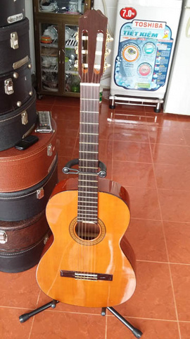 Bán guitar Tây Ban Nha ARia AC 25