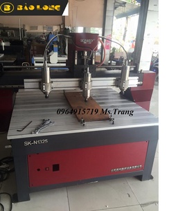 Máy cnc 1325 3 đầu đục tranh 3D, đục vách ngăn