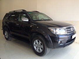 . Bán Toyota Fortuner 2. 7 AT 2011, 739 triệu, tự động 2 cầu