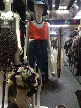 Cần sang nhượng cửa hàng quần áo tại Tôn Đức Thắng, Đống Đa, Hà Nội