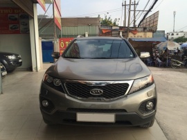 xe Kia Sorento AT 2012 màu ghi xám, 739 triệu