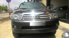 Bán Toyota Fortuner 2. 7V 4WD AT 2011, 729 triệu, giá tham khảo