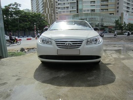 Huyndai Elantra 1. 6MT 2011, 415 triệu, màu trắng