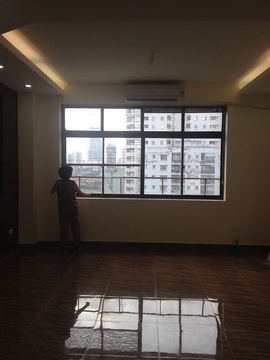 Cho thuê gấp căn hộ chung cư Trung Hòa - Nhân Chính, 115m2, 3pn, 2wc.
