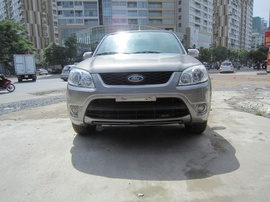 Bán Ford Escape XLS 2014, giá 665 tr