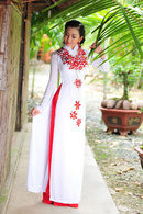 Người đẹp xứ Dừa duyên dáng cùng áo dài RSN9509