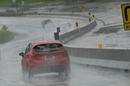 Hướng dẫn lái xe an toàn trong mùa mưa NEWS8102