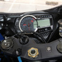 [5] Suzuki GSX-R sử dụng đồng hồ điện tử.