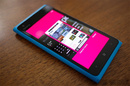 Nokia Lumia 900 dính lỗi màn hình ngả tím NEWS11877