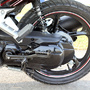[11] Yamaha Nouvo SX 2012 sử dụng bánh xe không ruột (săm) với thiết kế bám đường, rẽ nước tốt hơn.