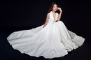 Thanh Hằng rạng rỡ trong trang phục cưới NEWS21759