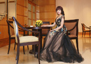 Hoa hậu Kỳ Duyên rạng rỡ với váy ren NEWS21337