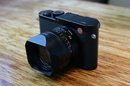 Mở hộp máy ảnh cao cấp Leica Q giá 100 triệu đồng NEWS22427