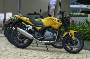 CB125R: Tuyệt phẩm của giới trẻ