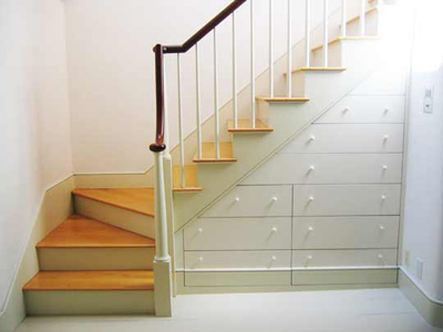 Những cách tận dụng gầm cầu thang ở nhà hẹp