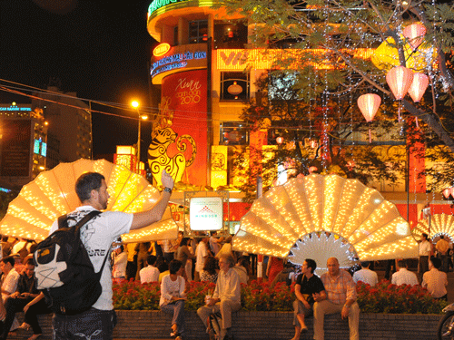 Lung linh đường hoa Nguyễn Huệ 2010