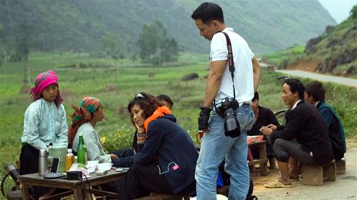 Du xuân trên những nẻo đường