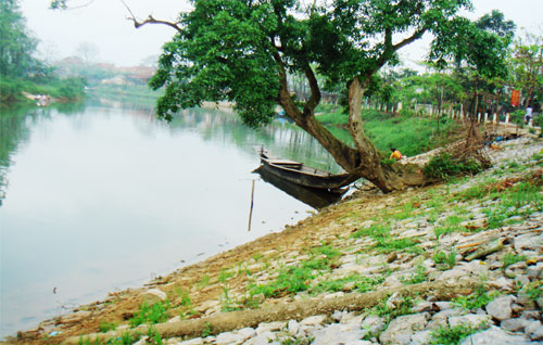 Nét thanh bình bên dòng sông Kiến Giang