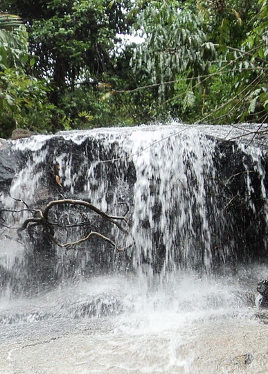 Những ngọn thác hùng vĩ ở Đắk Nông