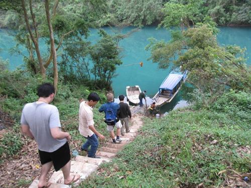 Khám phá Phong Nha - Kẻ Bàng bằng ngựa sắt