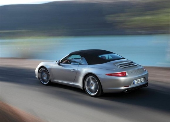 Đập hộp 2013 Porsche 911 Carrera Cabriolet