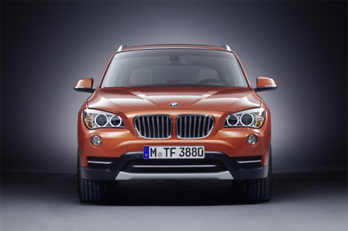 BMW X1 2013 có giá 31.545 USD tại Mỹ