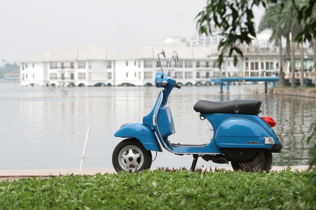 Vespa PX - làn gió mới từ quá khứ