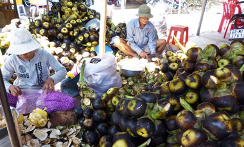 Viếng đất Phật núi Sam, Bảy Núi