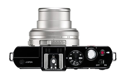 Leica-D-LUX-6-Silver-Edition-6910-138271