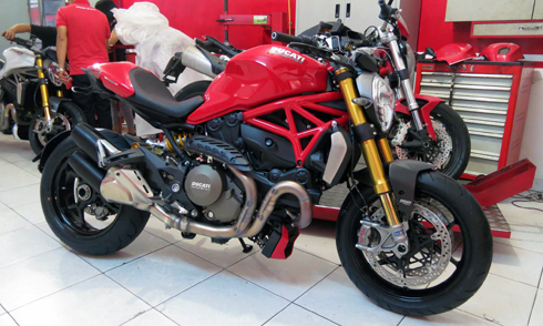 Ducati-Monster-1200-S-1-1205-1-6398-4627